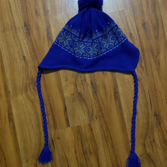 Women’s Captivating Headgear UK Wildcat Acrylic Toboggan Hat OS - Picture 7 of 15